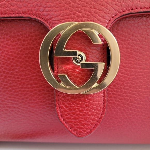 Gucci Red Double G Leather Handbag with Gold Accents - Picture 7 of 15